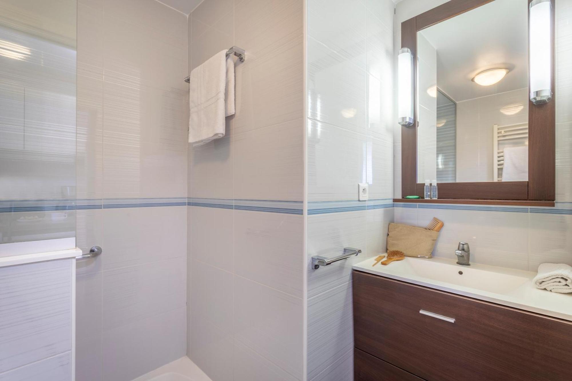 Residence Pierre & Vacances Les Jardins De La Cote D'Azur 滨海圣芒德里耶 外观 照片